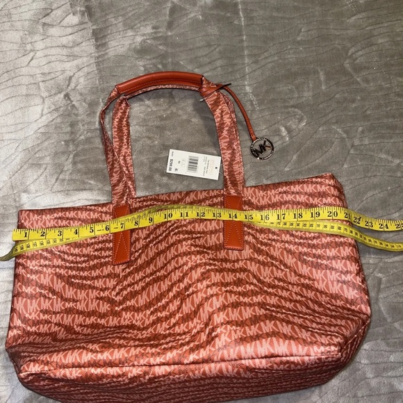 NWT Michael Kors "The Michael Bag" Deep Orange Large Tote  o - Picture 9 of 10
